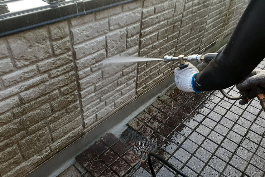 LINE_ALBUM_越渕様邸 高圧洗浄_記事用２.jpg