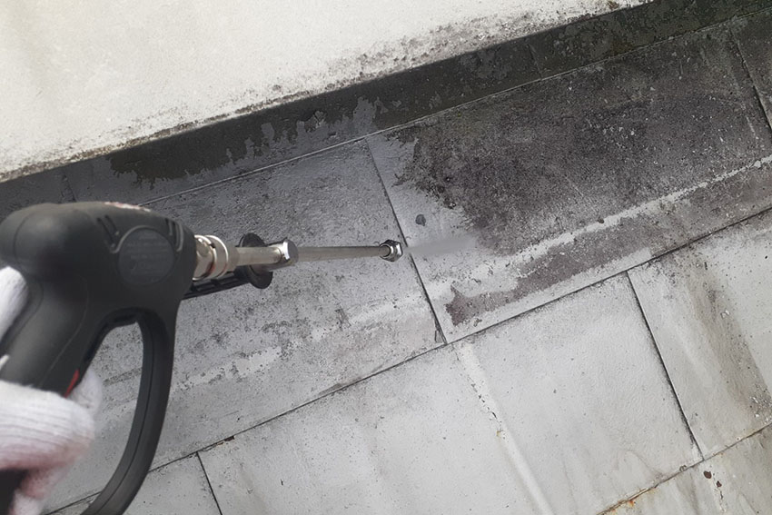 LINE_ALBUM_星様邸 高圧洗浄_記事用.jpg