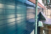 外壁塗装・屋根塗装　茨城県東海村　サイディング壁とコロニアル屋根の塗装工事（中塗り～上塗り）