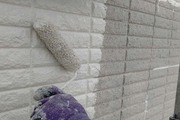 外壁塗装　石岡市サイディングボード壁塗装（下塗り）