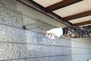 外壁屋根塗装　神栖市サイディングボード壁塗装（中～上塗り）