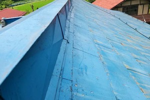 屋根塗装　棚倉町　トタン屋根塗装（施工前）