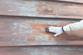  屋根塗装　那須烏山市トタン屋根（下地調整）