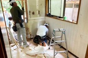 外壁塗装・給排水設備工事　水戸市モルタル壁（洗面台）