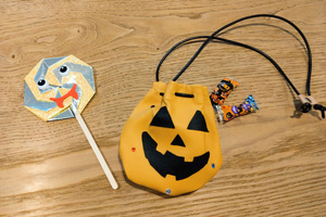 ワークショップで巾着作り