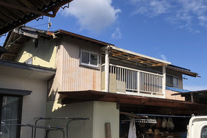 外壁・屋根塗装　福島県塙町　トタン壁トタン屋根塗装(施工前)