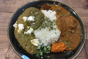 住宅街にひっそりたたずむ、美味しいカレー屋さん