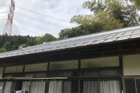 屋根塗装　栃木県那珂川町　トタン屋根(施工前)
